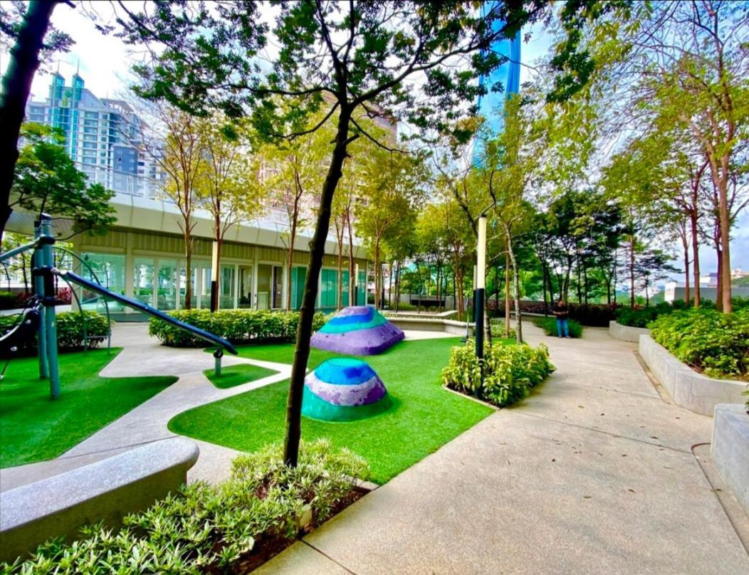 Rr At The Robertson Kuala Lumpur
