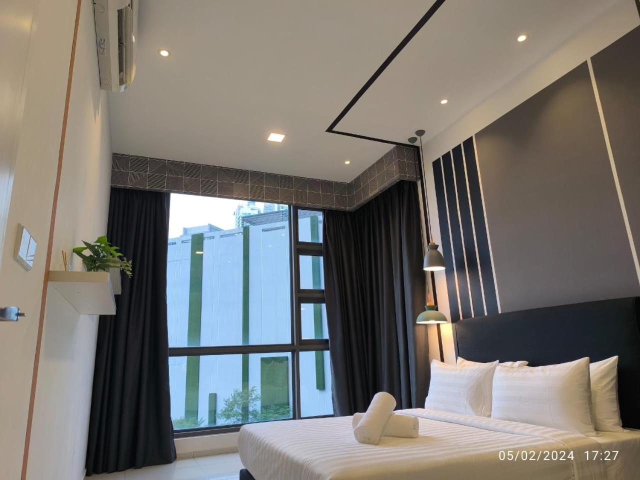 Rr At The Robertson Pangsapuri Kuala Lumpur